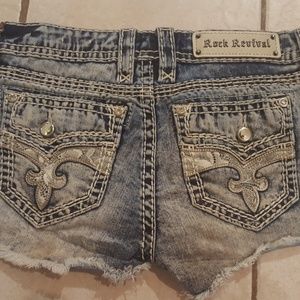 Rock revival shorts size 28